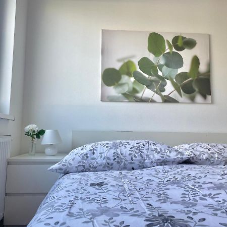80M2 Apartment With Balcony & Free Netflix Wina Bagian luar foto