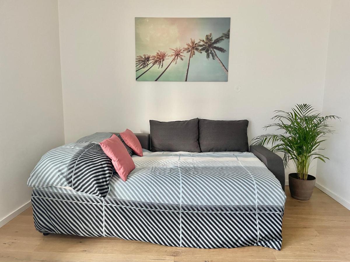 80M2 Apartment With Balcony & Free Netflix Wina Bagian luar foto
